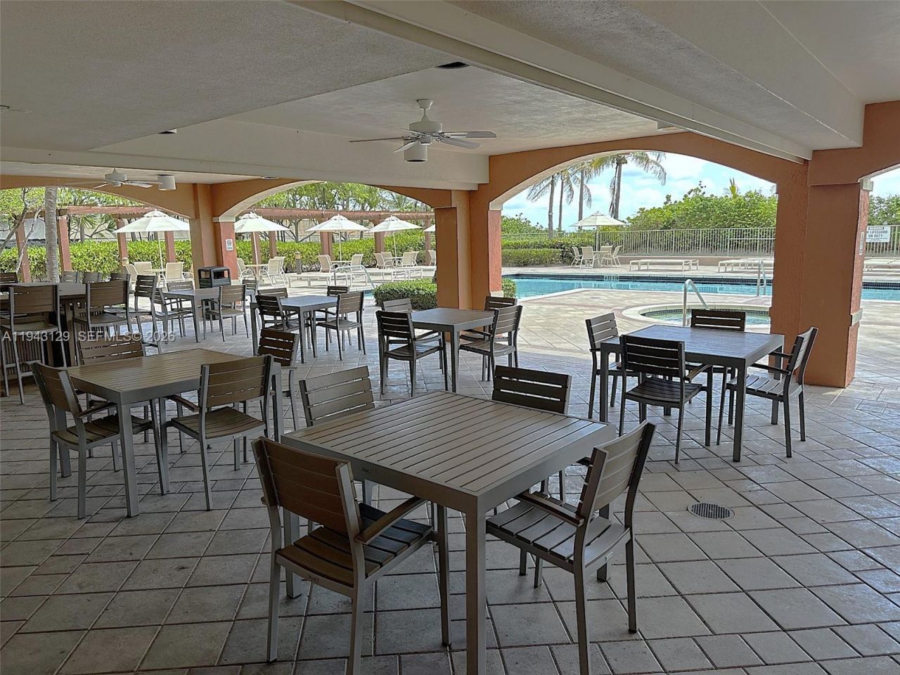 2080 S Ocean Dr, Unit LPH05, Hallandale Beach, FL 33009 Photo