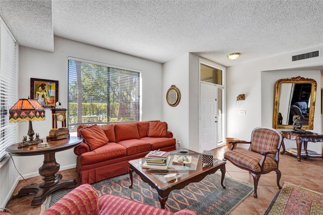 1025 NW 105th Way, Unit B-141, Plantation, FL 33322 Photo