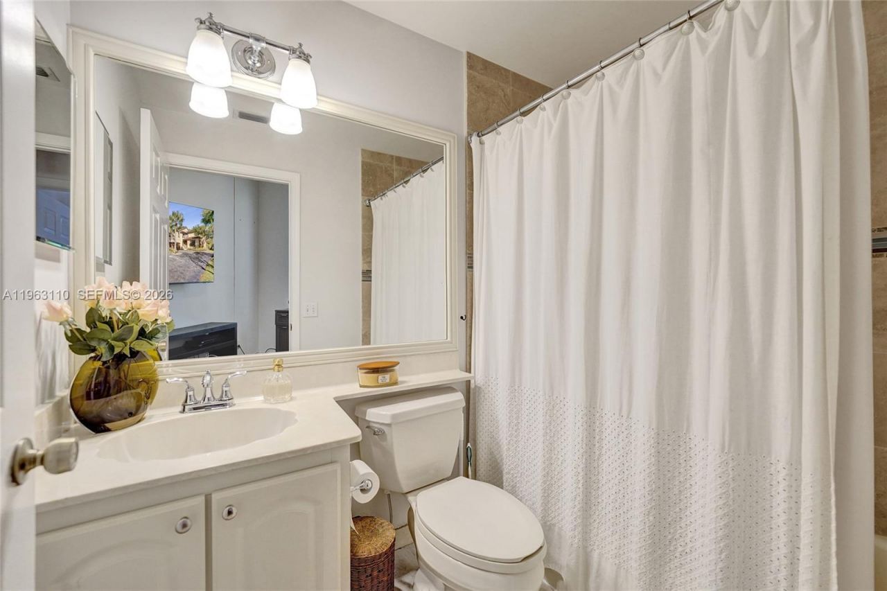 1025 NW 105th Way, Unit B-141, Plantation, FL 33322 Photo