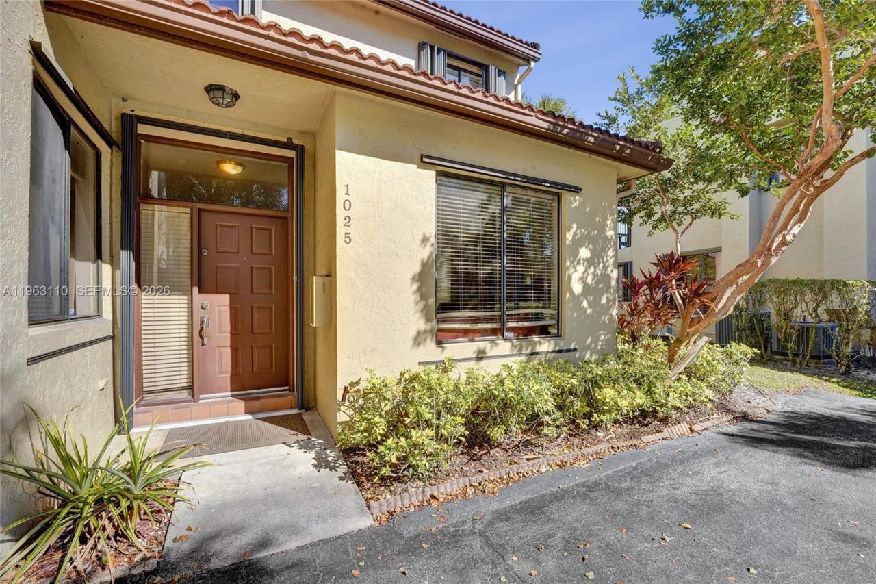 1025 NW 105th Way, Unit B-141, Plantation, FL 33322 Photo