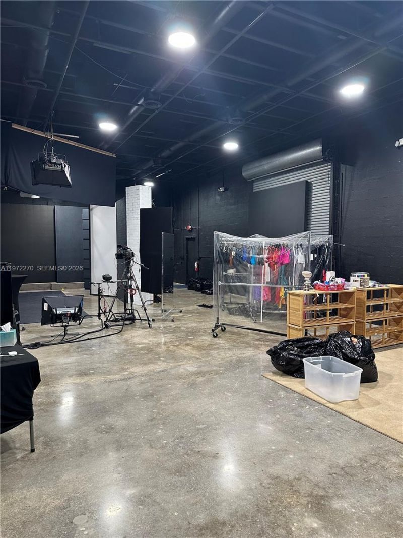 3075 SW 28th St , Miami, FL 33133 Photo