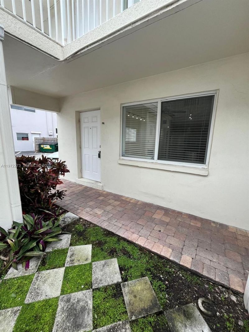 1856 NE 46th St, Unit F4, Fort Lauderdale, FL 33308 Photo