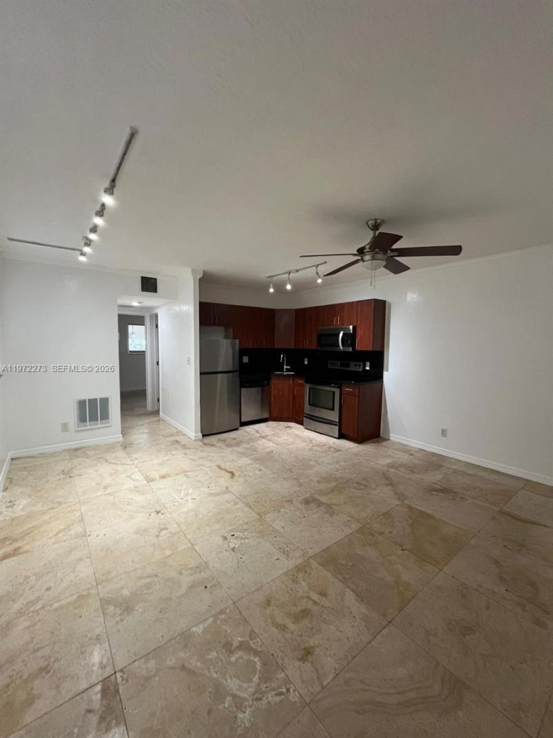 1856 NE 46th St, Unit F4, Fort Lauderdale, FL 33308 Photo