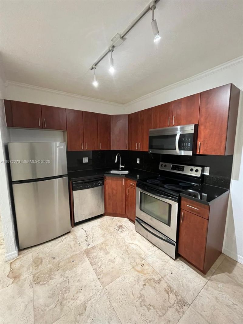 1856 NE 46th St, Unit F4, Fort Lauderdale, FL 33308 Photo