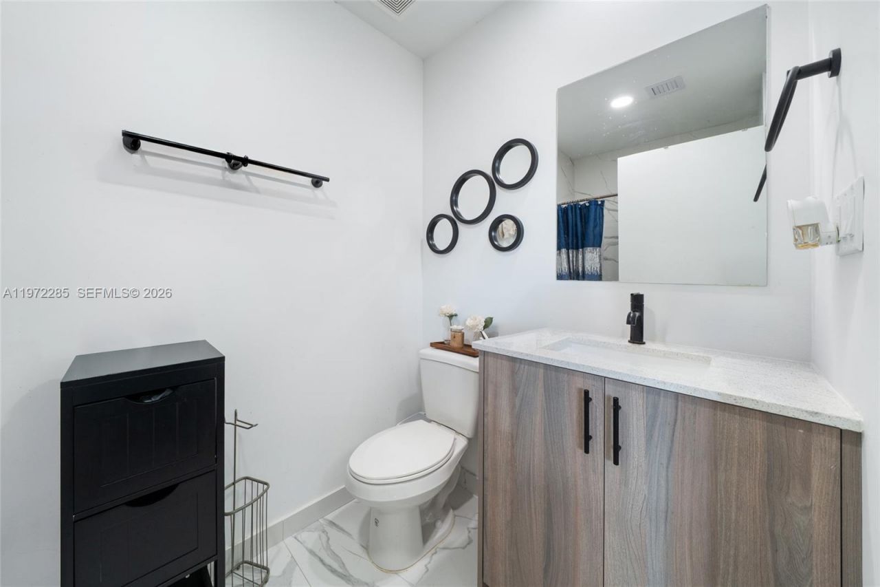 209 NW 13th Pl, Florida City, FL 33034 Photo