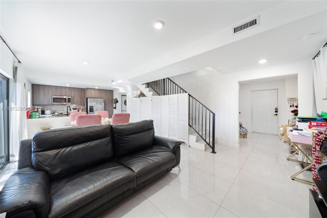 209 NW 13th Pl, Florida City, FL 33034 Photo