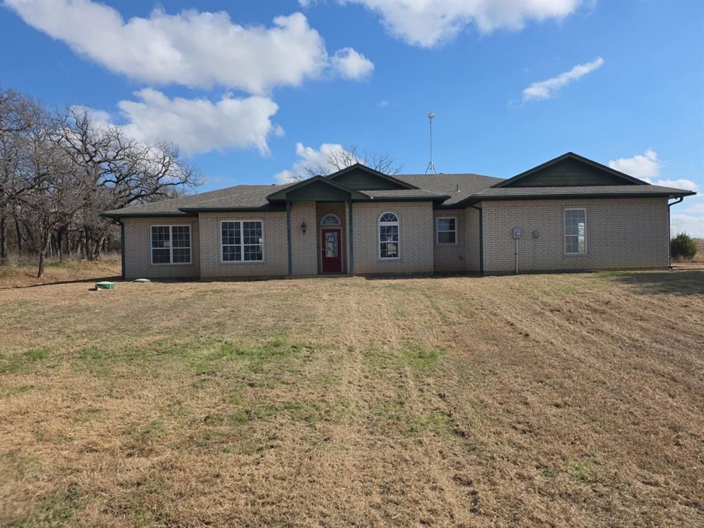 300 Quincy Lane, Weatherford, TX 76087 Main Photo