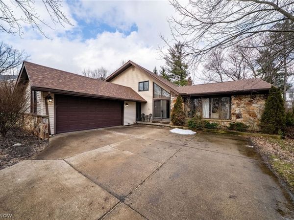 1205 Tulip Court, Brunswick, OH 44212