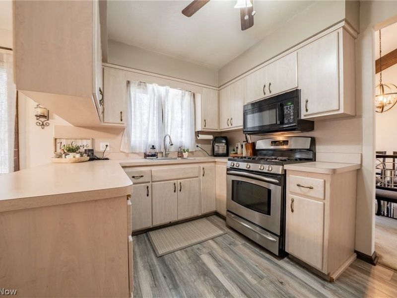 1205 Tulip Court, Brunswick, OH 44212 Photo 7