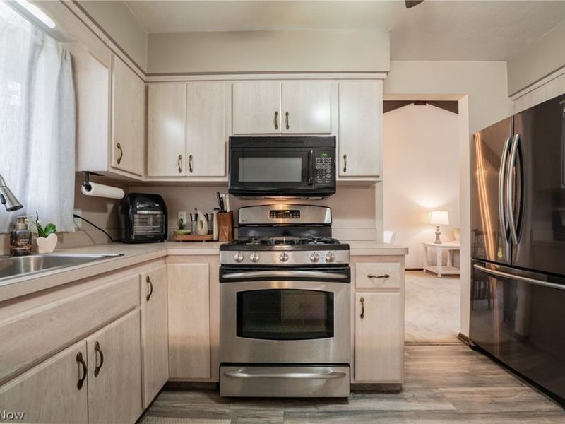 1205 Tulip Court, Brunswick, OH 44212 Photo 9