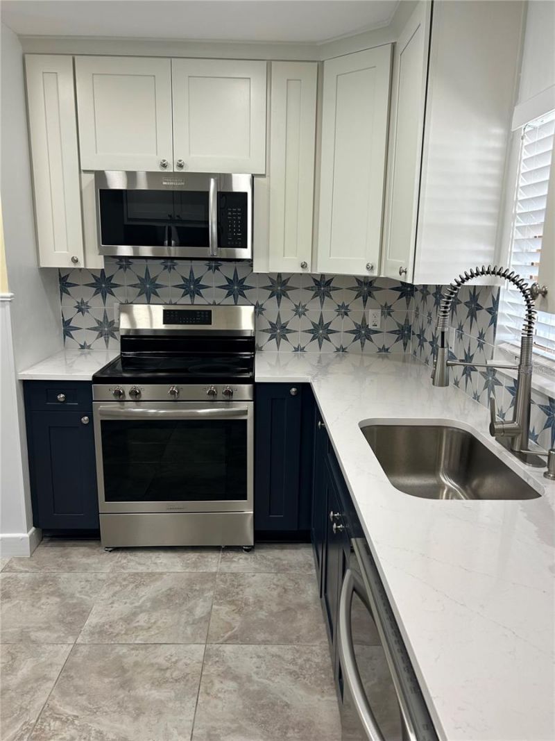 5541 Bayou Grande Boulevard Ne, Saint Petersburg, FL 33703 Photo