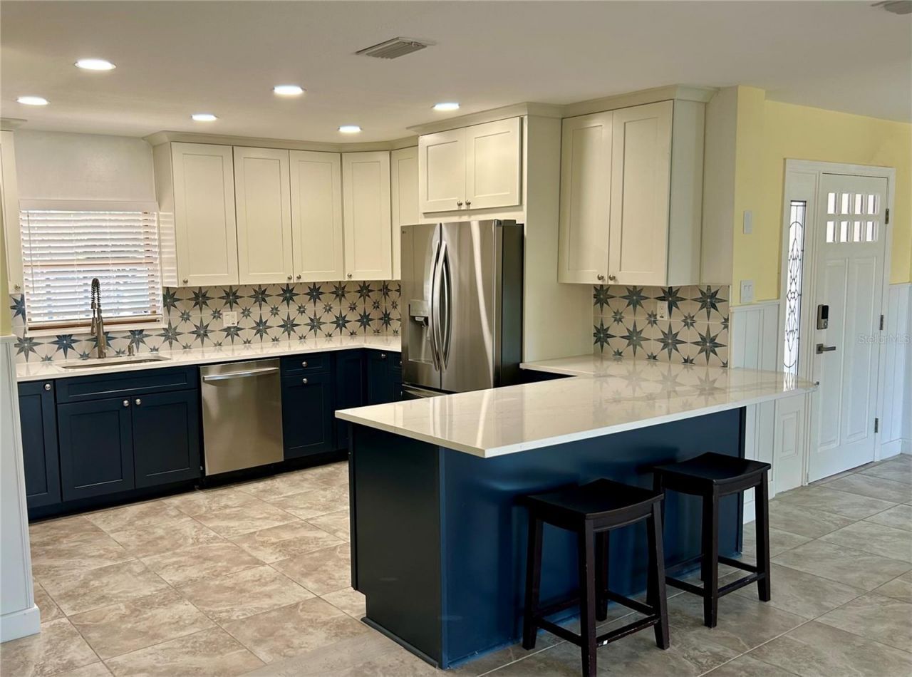 5541 Bayou Grande Boulevard Ne, Saint Petersburg, FL 33703 Photo