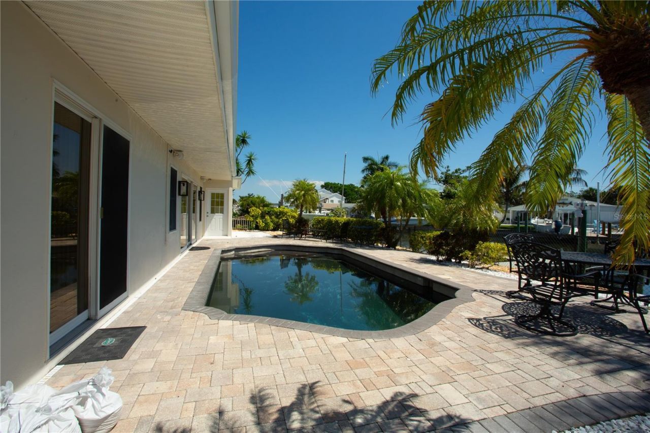 5541 Bayou Grande Boulevard Ne, Saint Petersburg, FL 33703 Photo