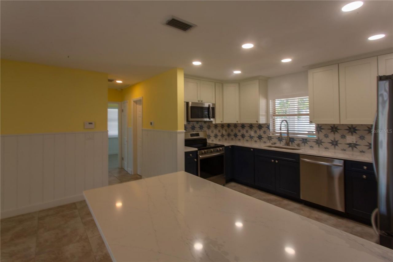 5541 Bayou Grande Boulevard Ne, Saint Petersburg, FL 33703 Photo
