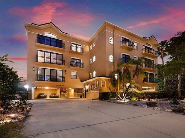 205 GOLDEN GATE POINT, Unit 401, SARASOTA, FL 34236
