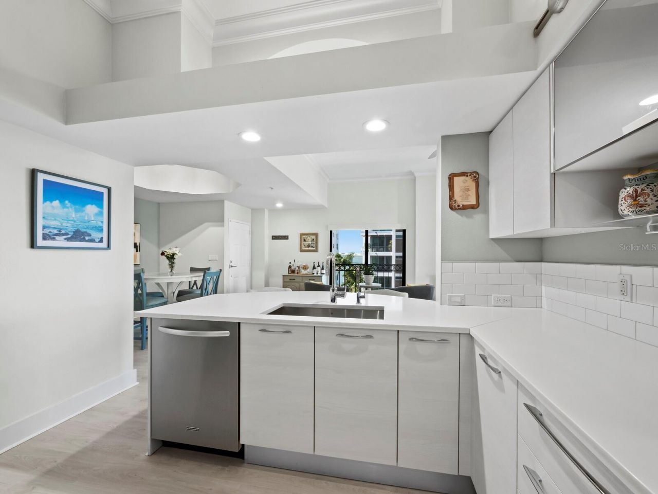 205 Golden Gate Point, Unit 401, Sarasota, FL 34236 Photo