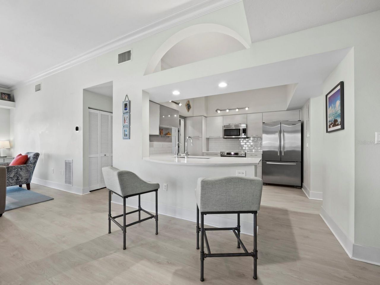 205 Golden Gate Point, Unit 401, Sarasota, FL 34236 Photo