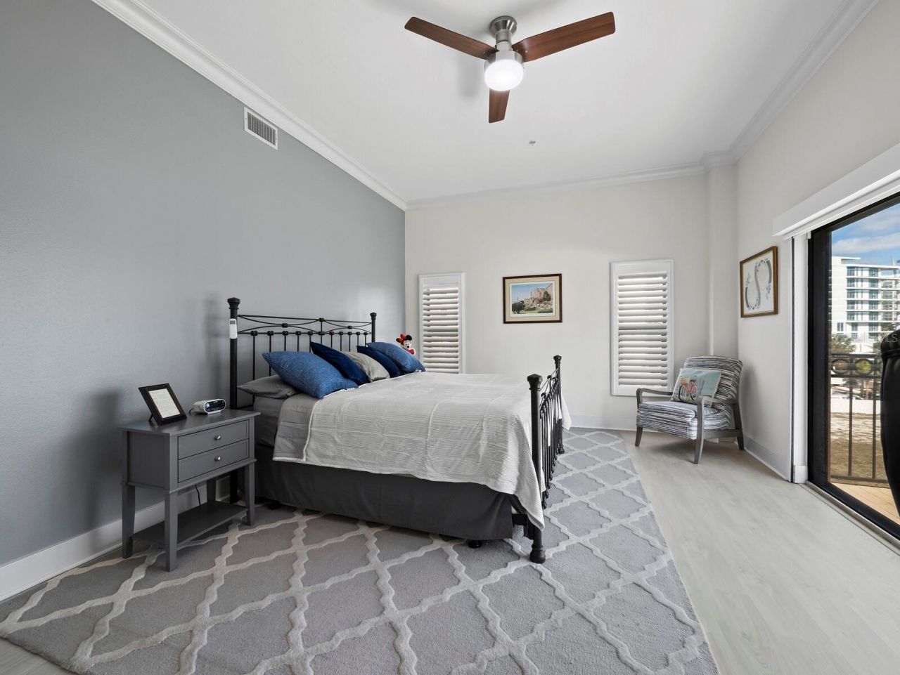 205 Golden Gate Point, Unit 401, Sarasota, FL 34236 Photo