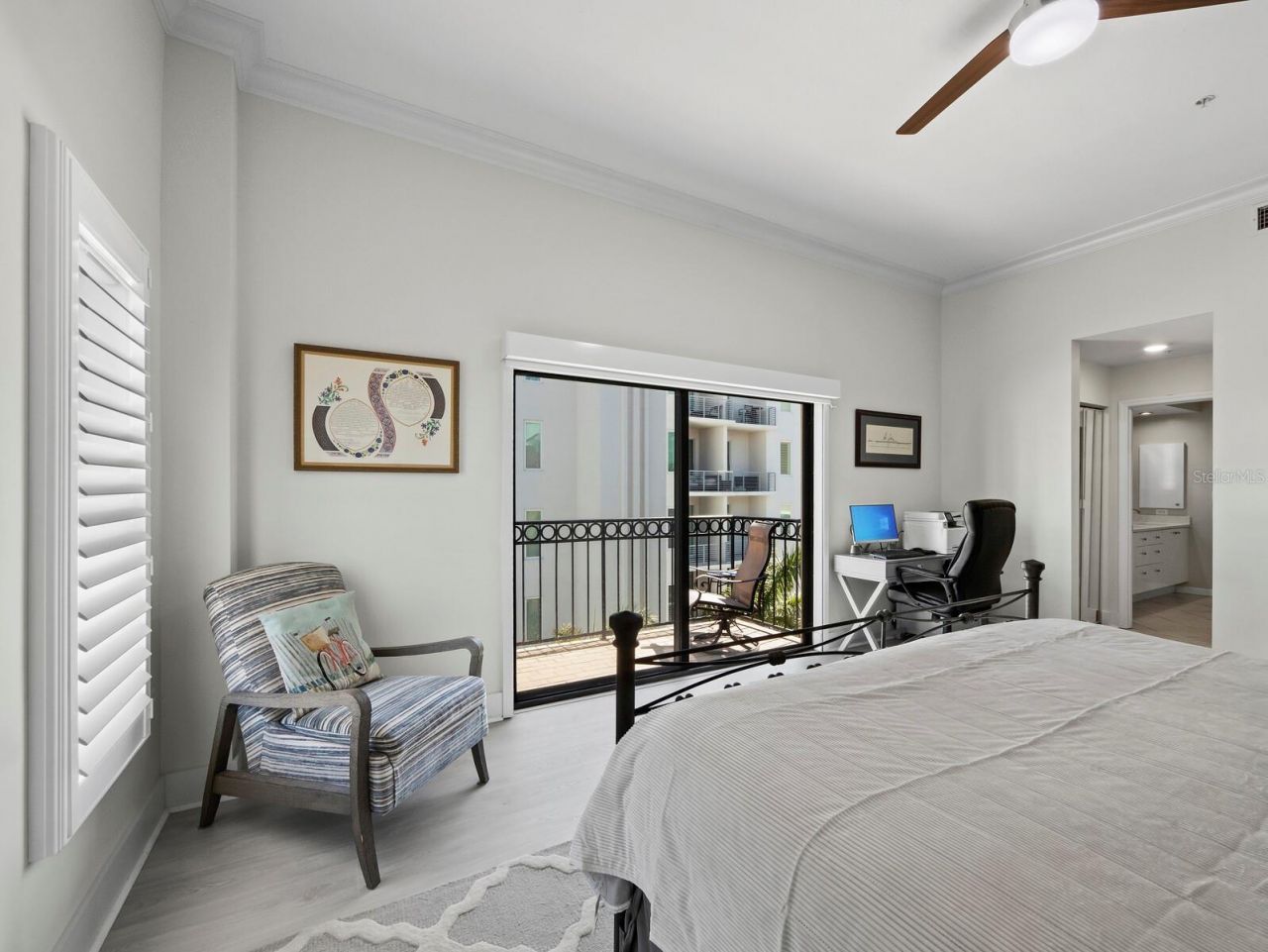 205 Golden Gate Point, Unit 401, Sarasota, FL 34236 Photo