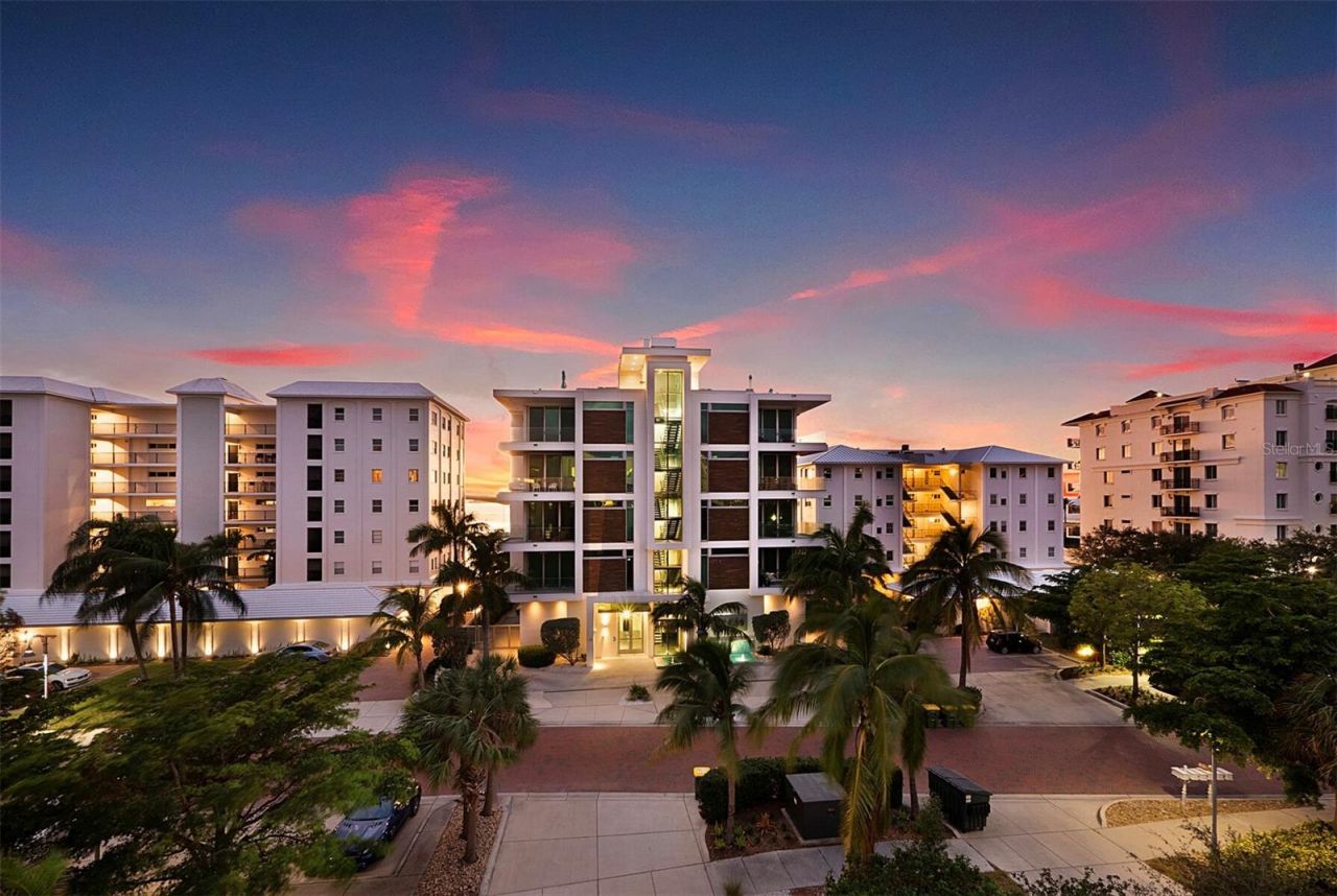 205 Golden Gate Point, Unit 401, Sarasota, FL 34236 Photo