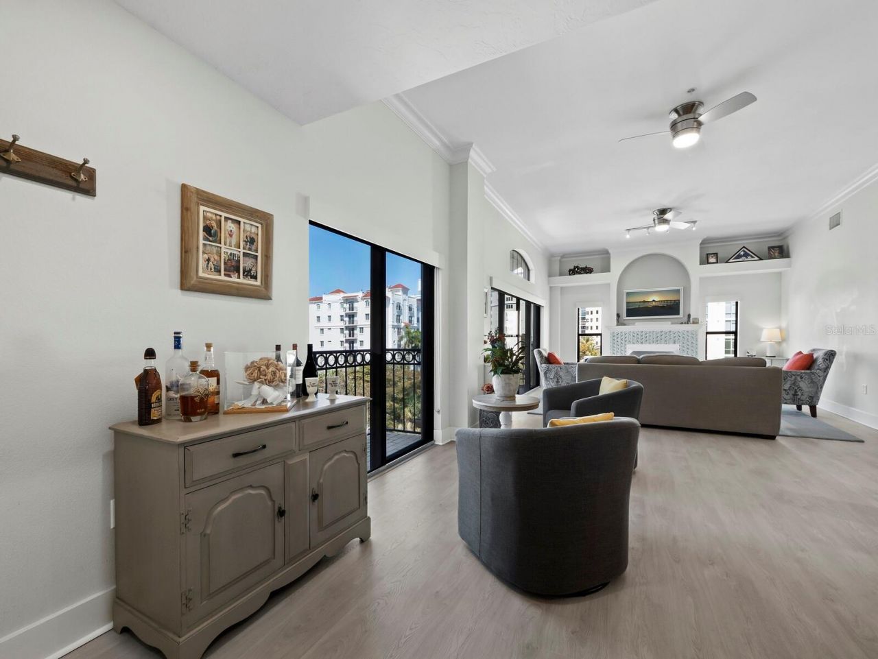 205 Golden Gate Point, Unit 401, Sarasota, FL 34236 Photo