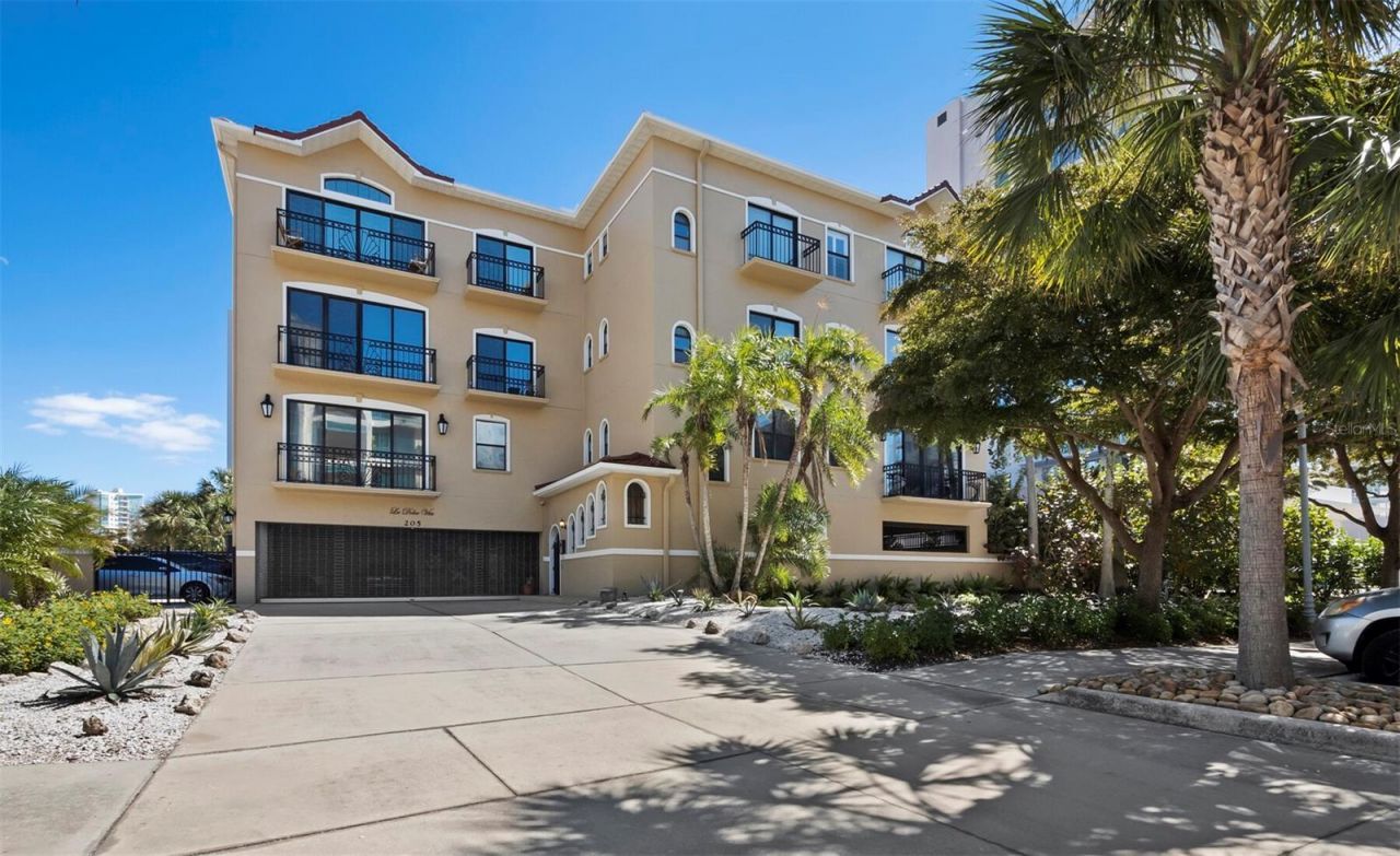 205 Golden Gate Point, Unit 401, Sarasota, FL 34236 Photo