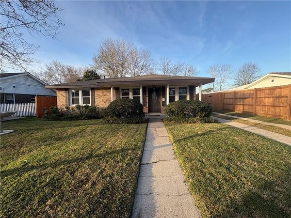 9008 DARBY Lane, River Ridge, LA 70123