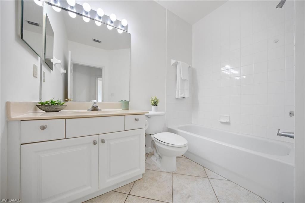 3471 Pointe Creek Ct, Unit 206, Bonita Springs, FL 34134 Photo