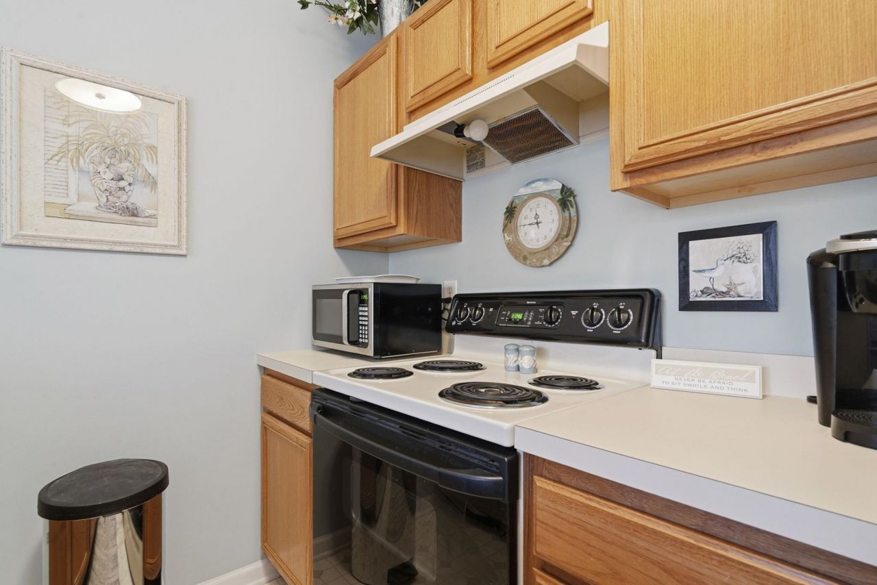 1230 White Tree Ln.  Photo 10