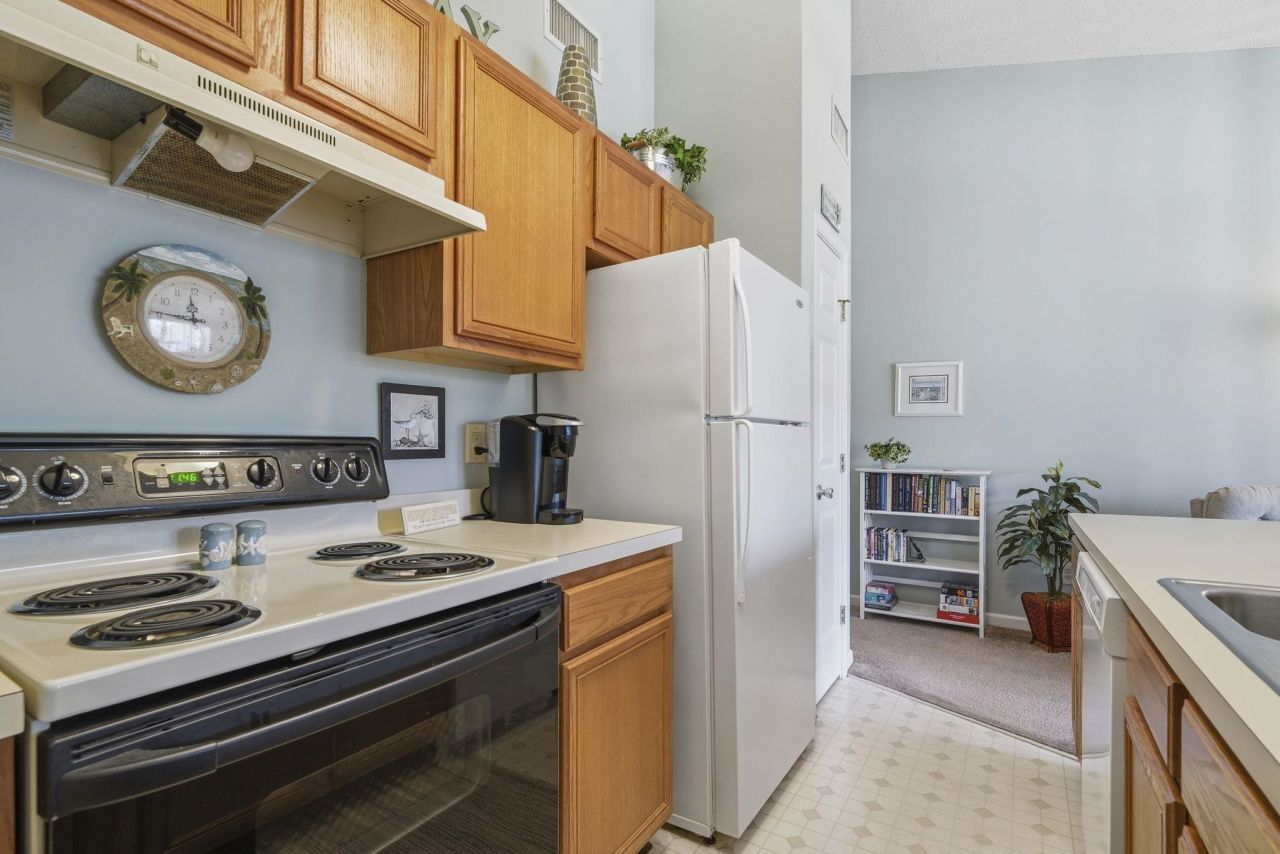 1230 White Tree Ln.  Photo 11