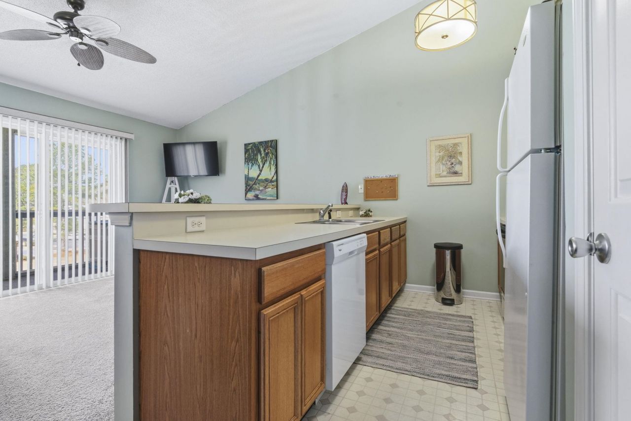 1230 White Tree Ln.  Photo 8