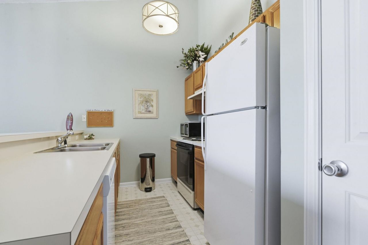 1230 White Tree Ln.  Photo 9