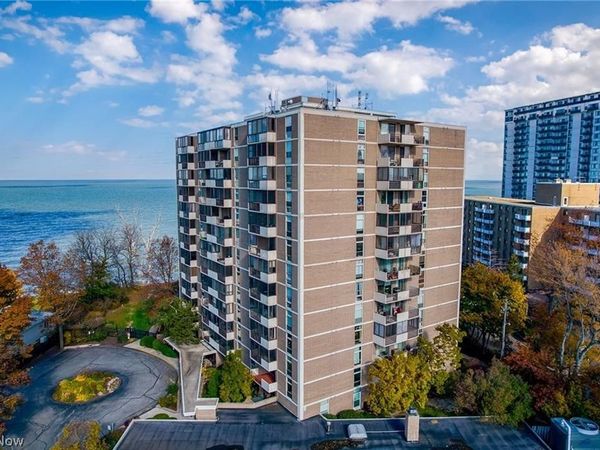 25801 Lakeshore Boulevard, Unit 42, Euclid, OH 44132