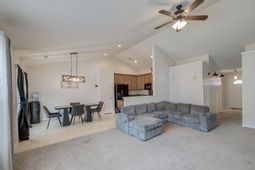 532 English Oak Circle photo 4