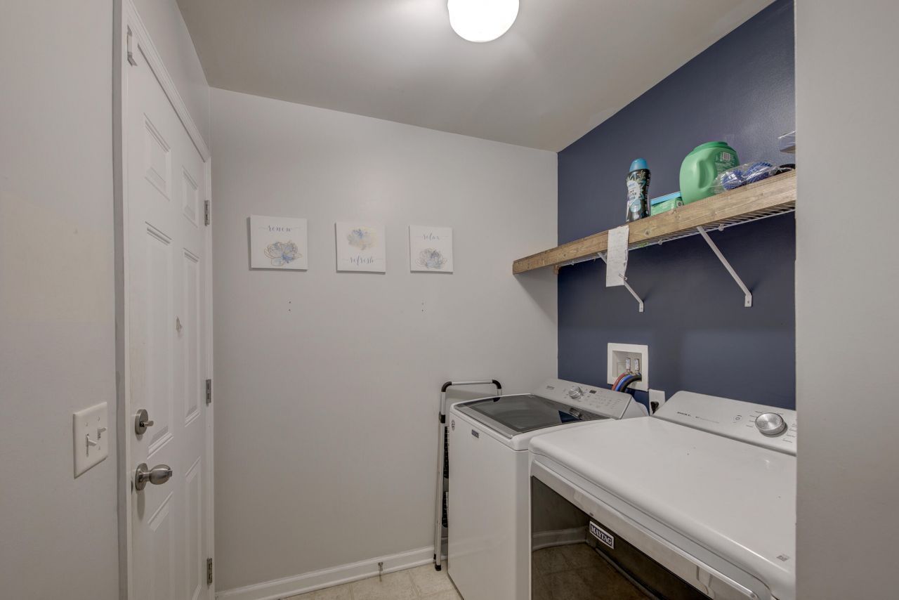 532 English Oak Circle Photo 32