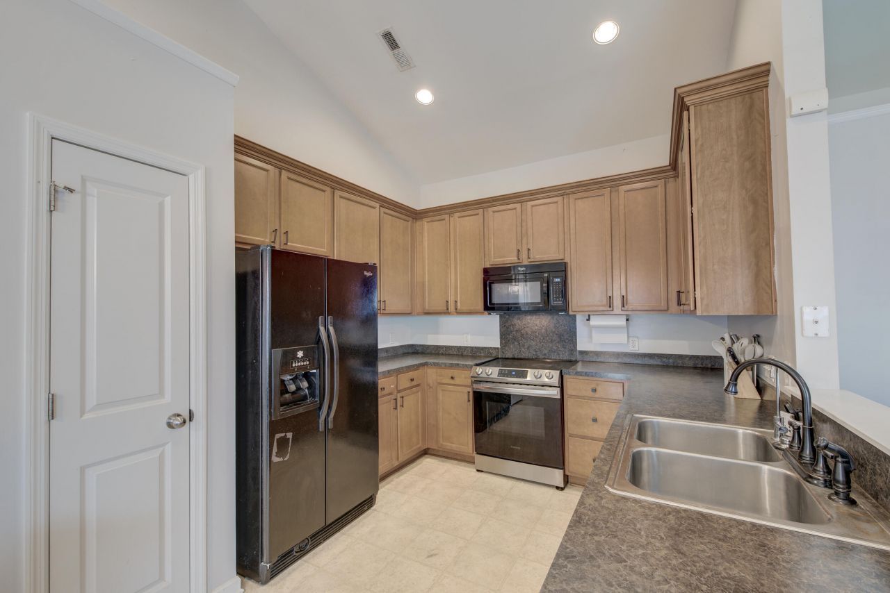 532 English Oak Circle Photo 6