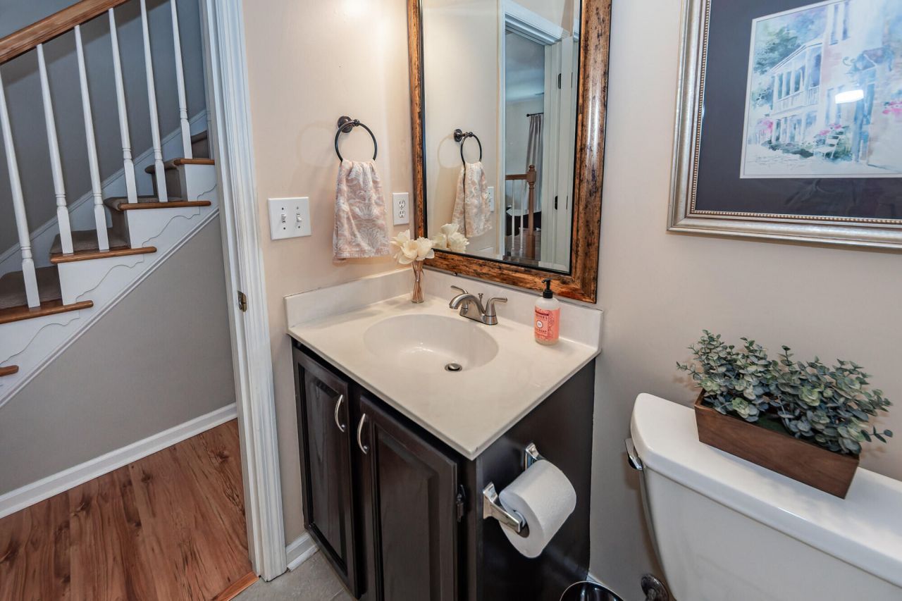 294 Jardinere Walk Photo 12