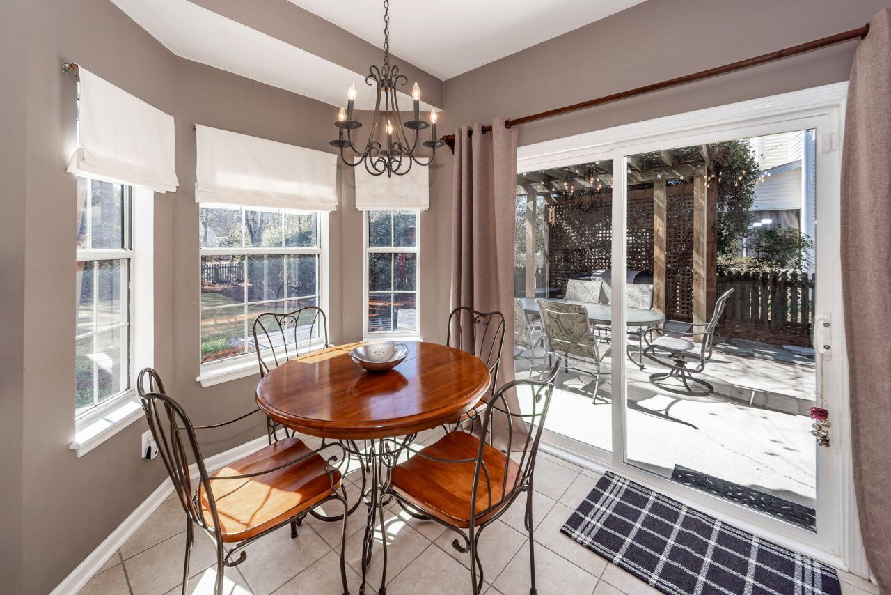 294 Jardinere Walk Photo 19