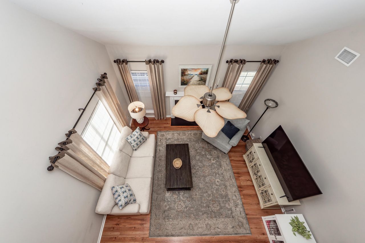 294 Jardinere Walk Photo 25