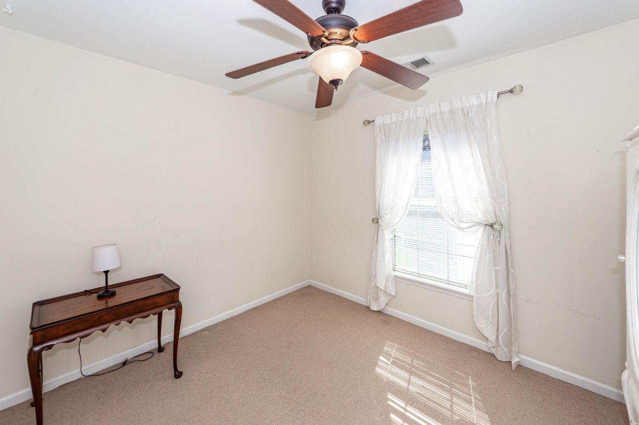 294 Jardinere Walk Photo 31