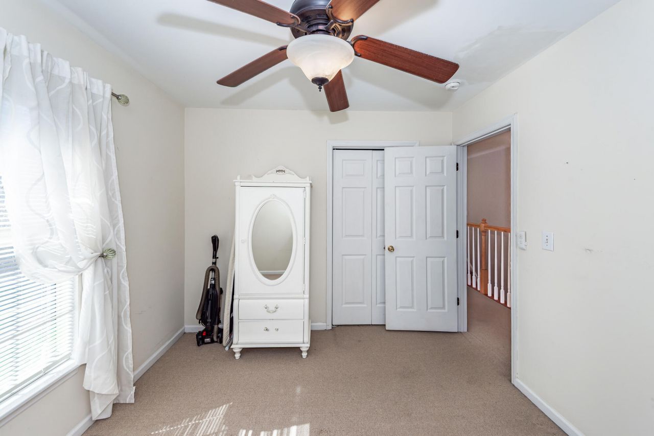 294 Jardinere Walk Photo 32