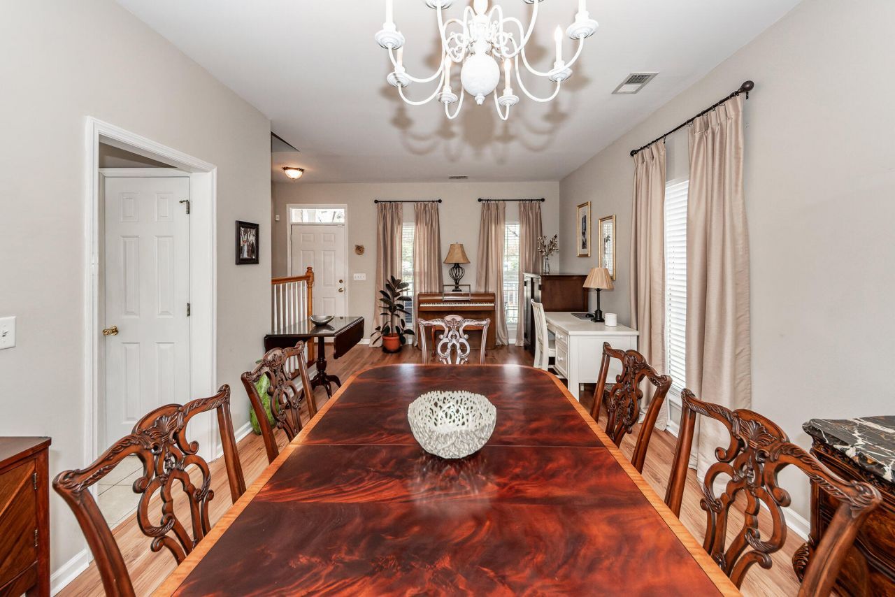 294 Jardinere Walk Photo 7