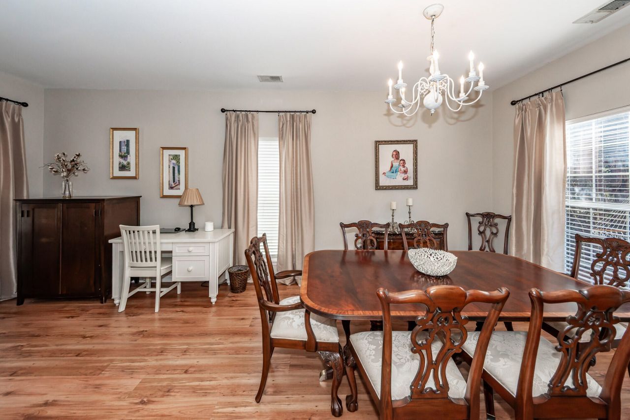 294 Jardinere Walk Photo 8