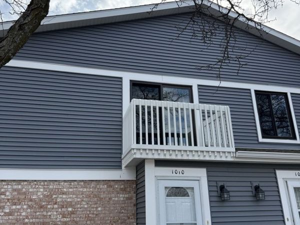 1010 Hayes Court , Unit 1010, Vernon Hills, IL 60061