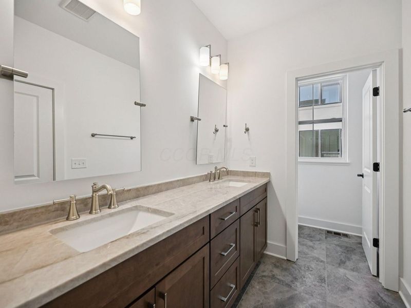 284 Dickenson Street, Columbus, OH 43215 Photo 26