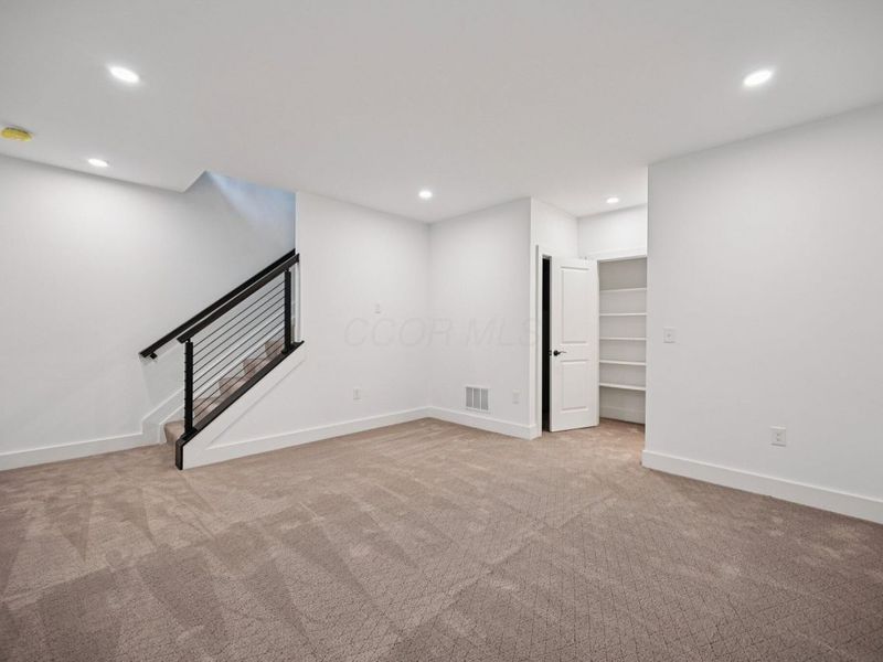 284 Dickenson Street, Columbus, OH 43215 Photo 36