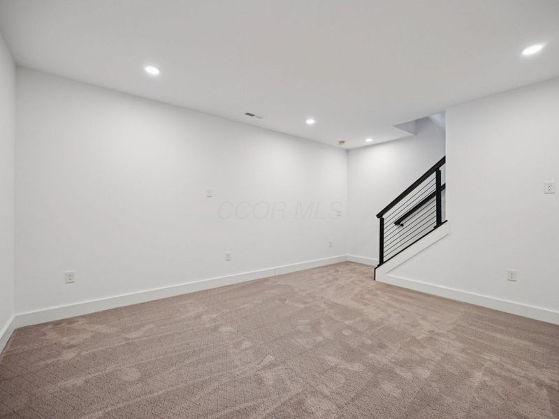 284 Dickenson Street, Columbus, OH 43215 Photo 37