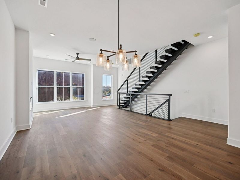 284 Dickenson Street, Columbus, OH 43215 Photo 5