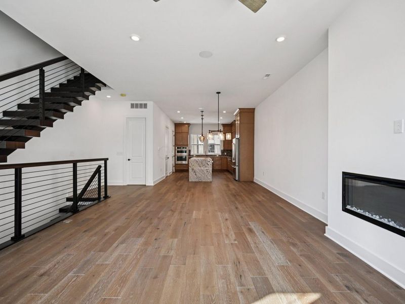 284 Dickenson Street, Columbus, OH 43215 Photo 6