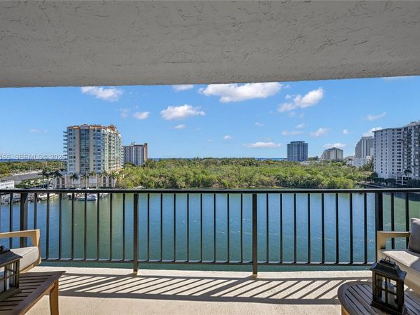 936 Intracoastal Dr, Unit 9H, Fort Lauderdale, FL 33304